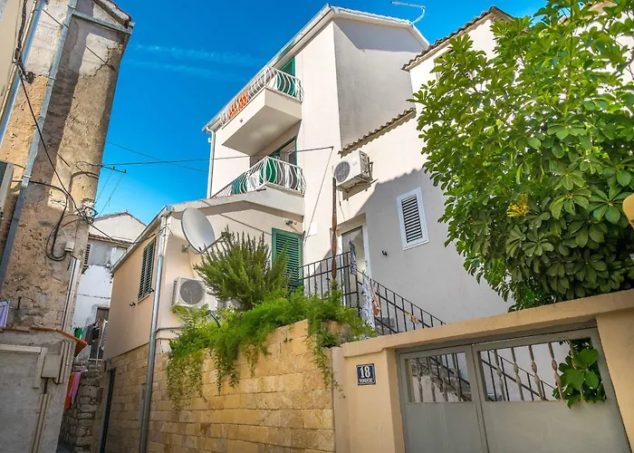 アリュール アパート スプリト